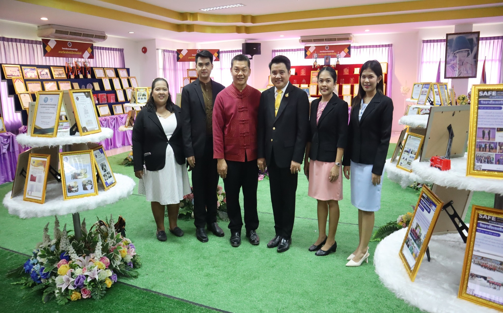 ยินดีต้อนรับคณะผู้บริหาร ครู